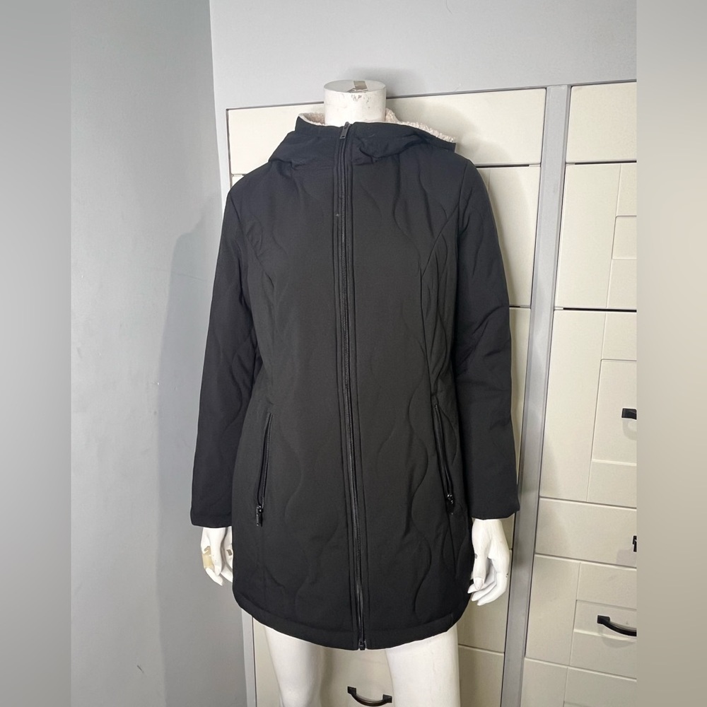 NOVELTI. Puffy black. Winter coat. Hooded. Small. White faux shearling. Pockets